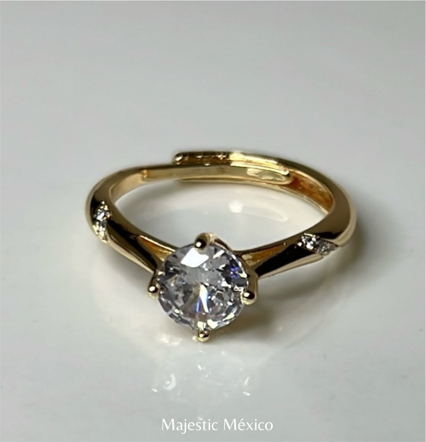 ANILLO AJUSTABLE CON ZIRCONIA REDONDA