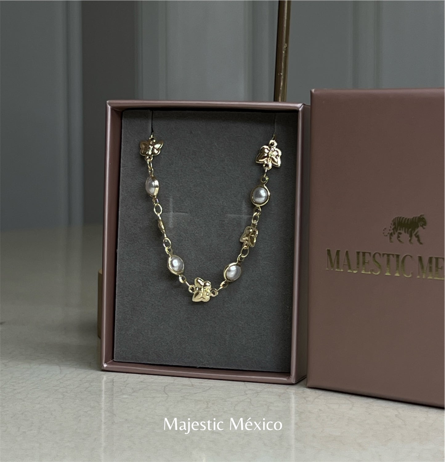 Collar Metamorfosis