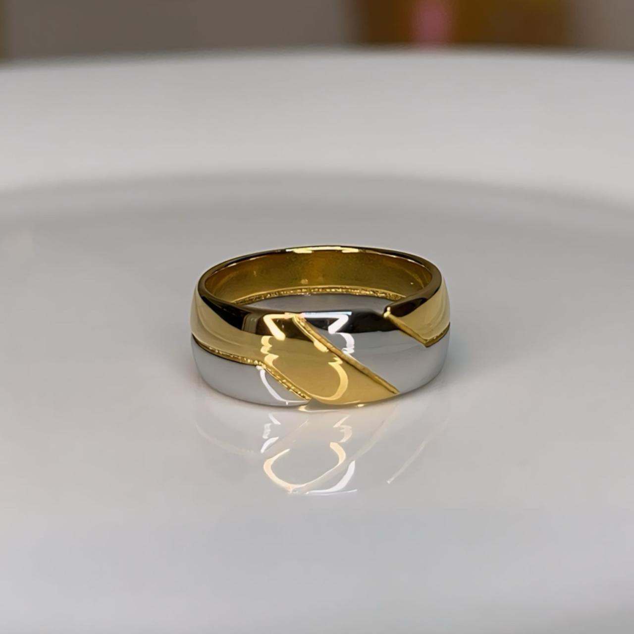 INTERLOCKED RING