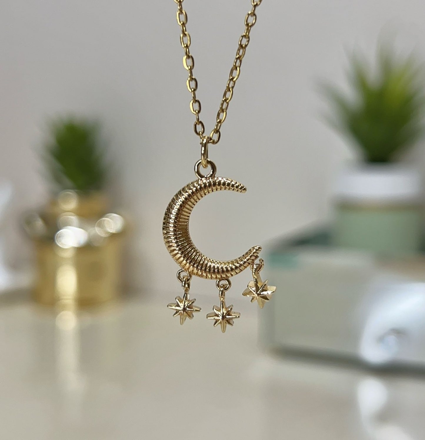 COLLAR LUNA ESTRELLAS COLGANTES