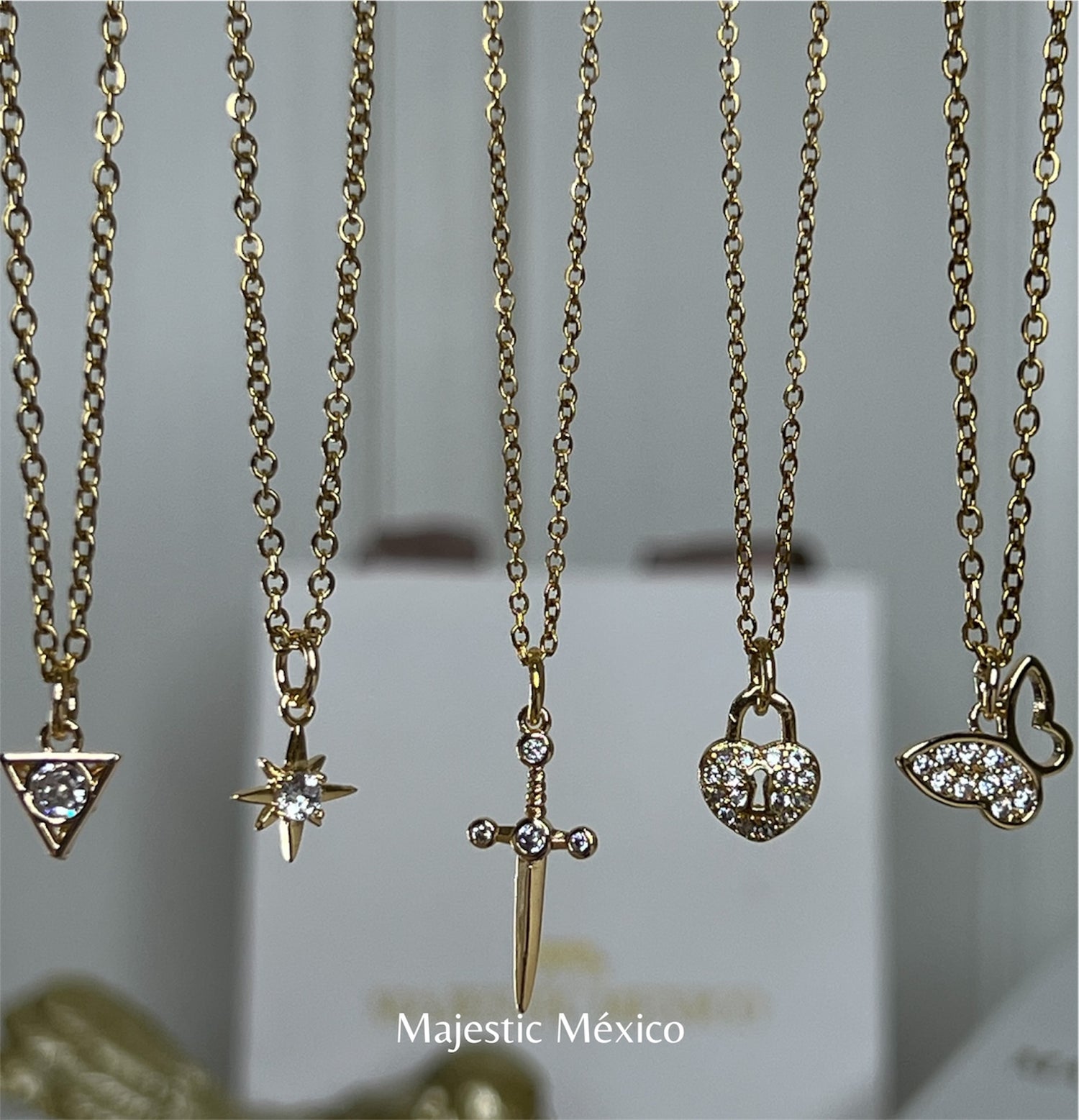 COLLARES