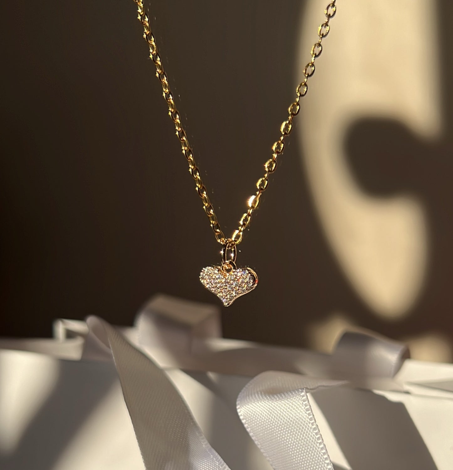 COLLAR CORAZÓN DE ZIRCONIAS
