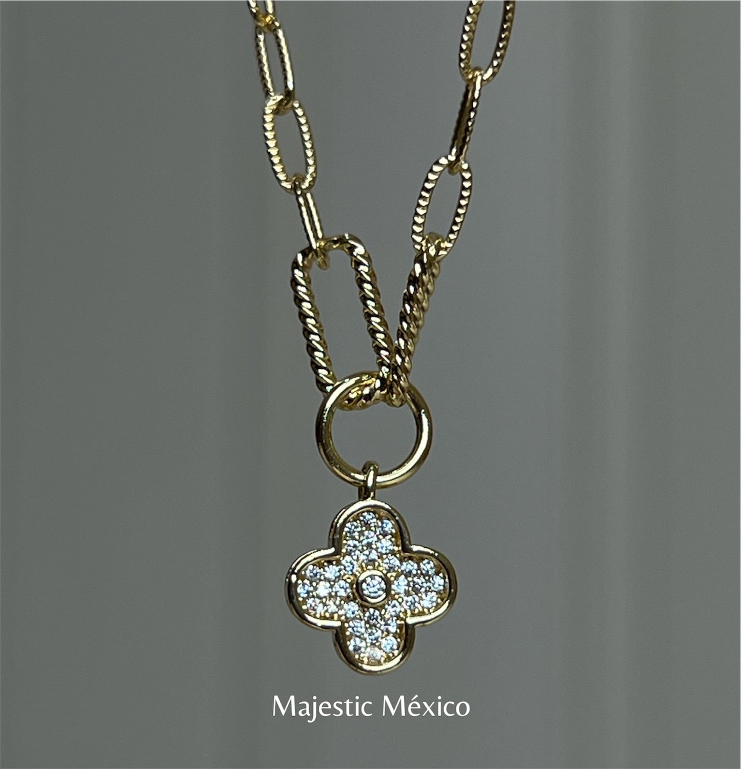 Collar Trébol Imperial