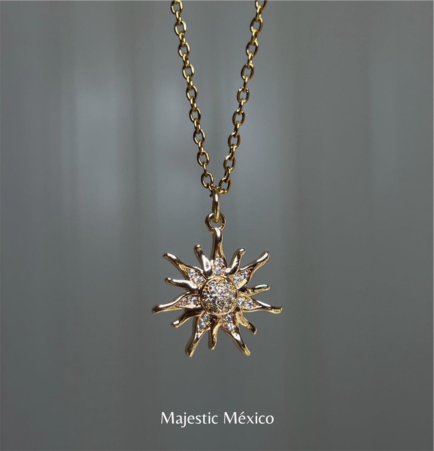 COLLAR SOL CON ZIRCONIAS