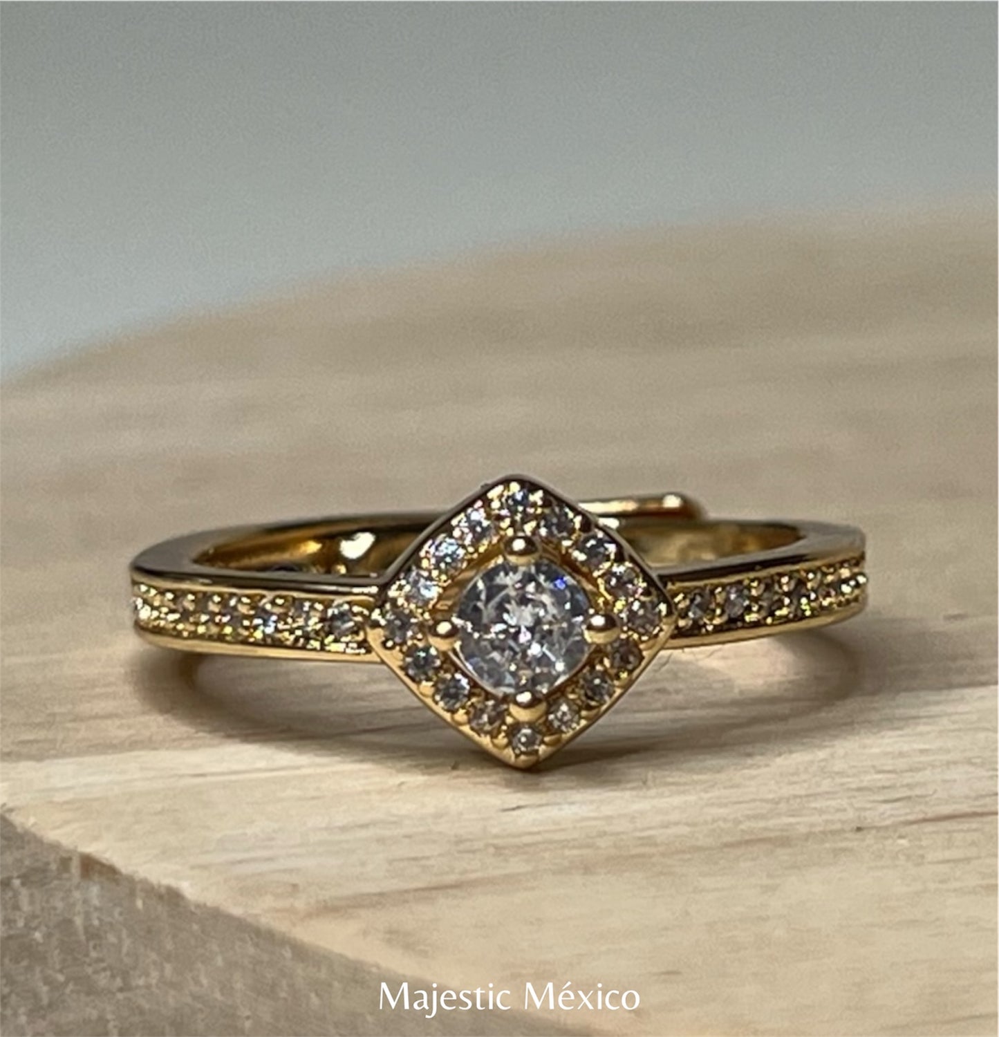 ANILLO ROMBO CON CIRCONIAS