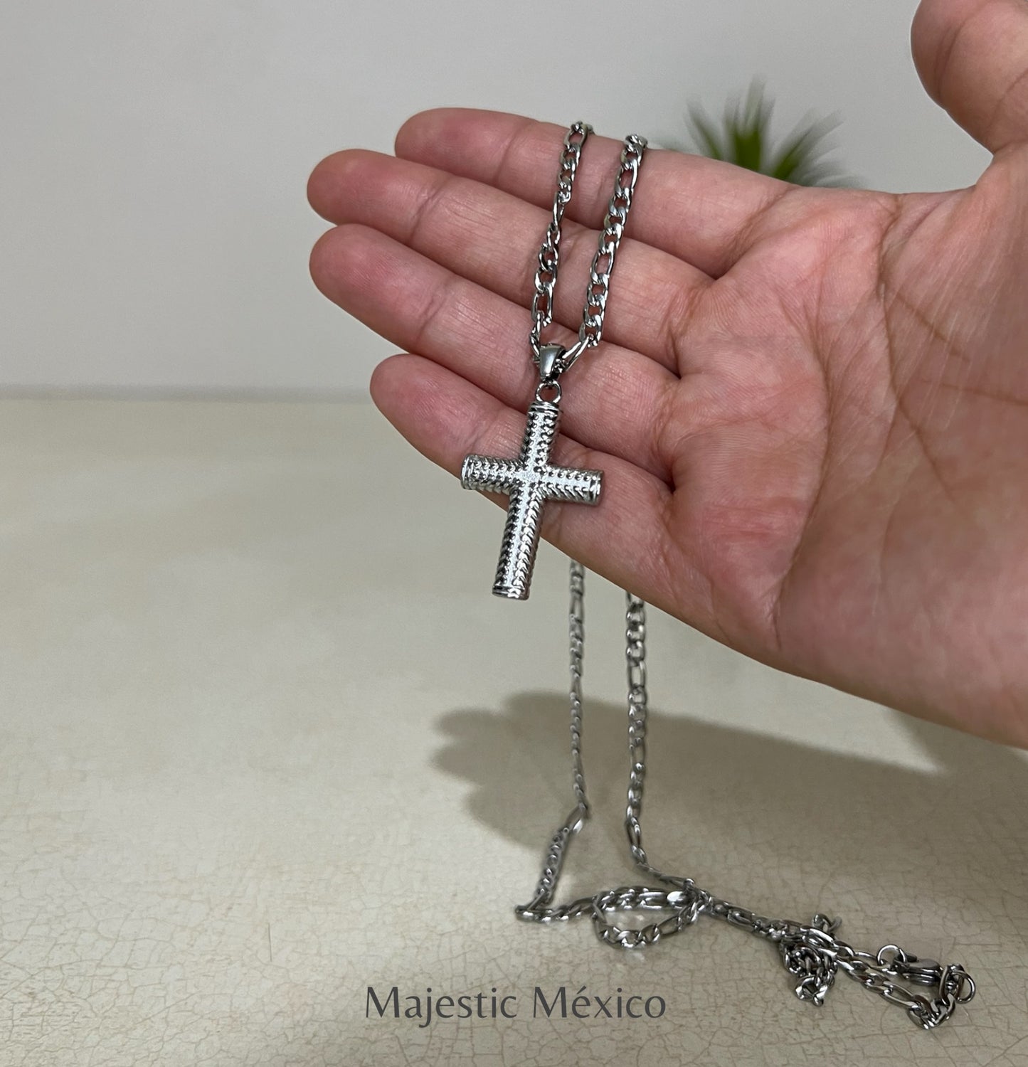 CADENA CON DIJE DE CRUZ