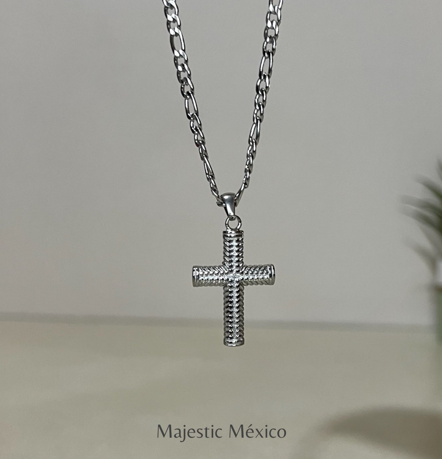 CADENA CON DIJE DE CRUZ