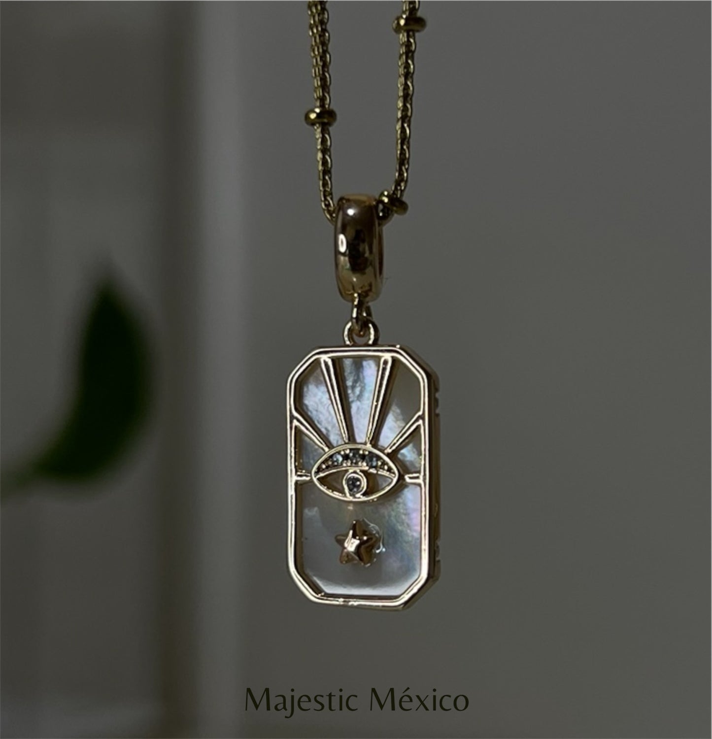 COLLAR OJITO CON ZIRCONIA Y MADRE PERLA