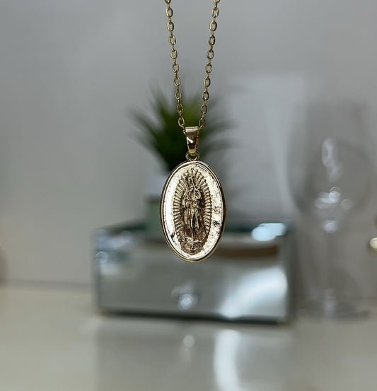 COLLAR MEDALLA VIRGEN DE GUADALUPE OVALADA