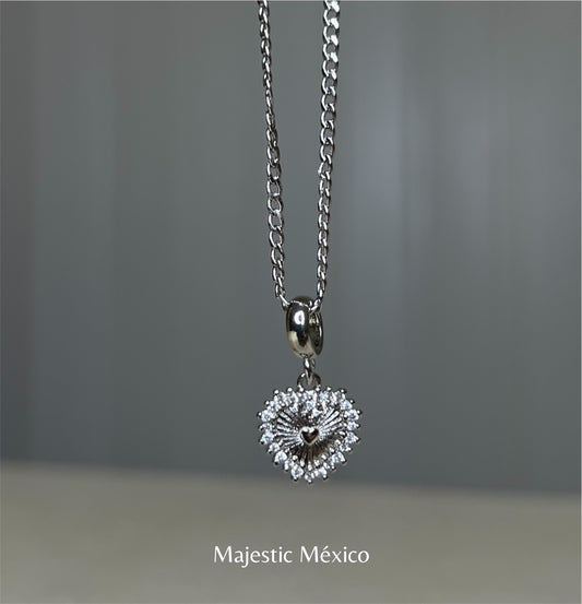 Collar de acero inoxidable plateado con corazón con circonias y mini corazón central, joyería delicada Majestic México
