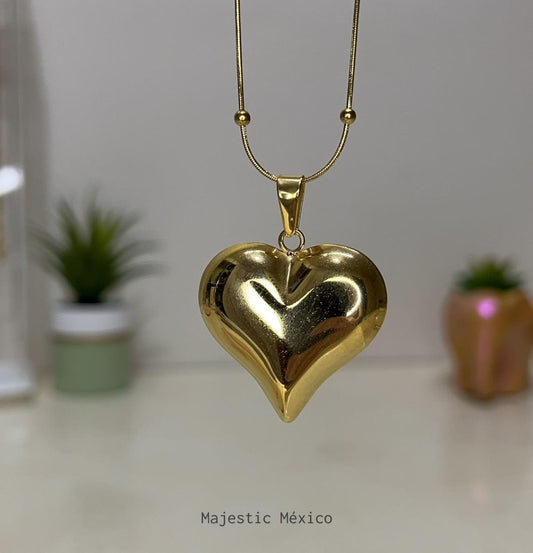 COLLAR CORAZÓN DORADO GIGANTE